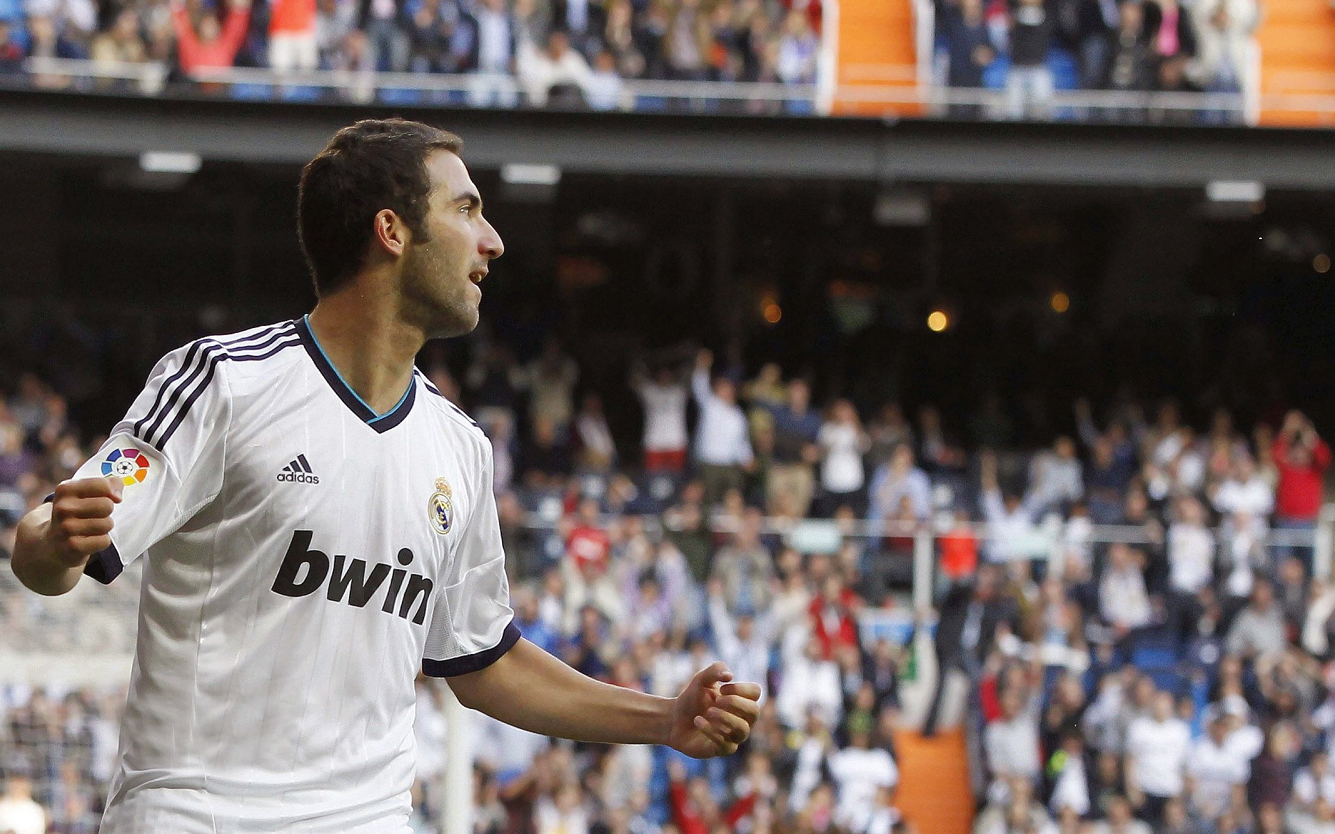 开云体育平台-青少年足球参与热情不高，青少年足球热身训练